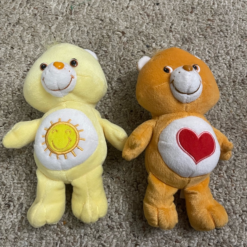 Lot of 2 Care Bears, 2002, Funshine & Tenderheart, very clean, good condition